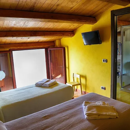 לינה וארוחת בוקר La Casa Di Ivana 3*