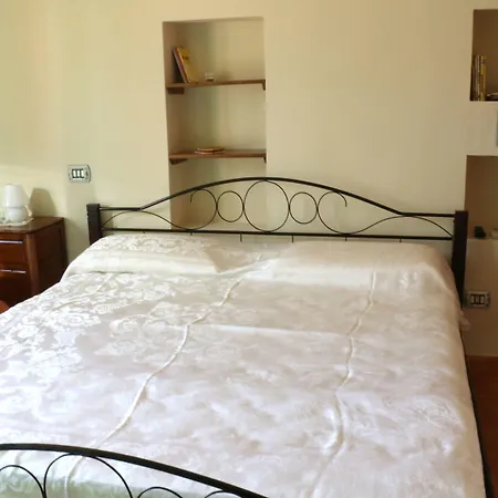 La Casa Di Ivana 住宿加早餐酒店 3*