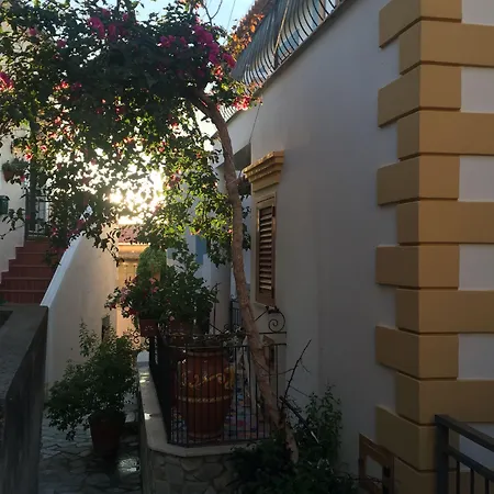 La Casa Di Ivana 3* סן ניקולה ארצ'לה