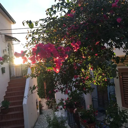 לינה וארוחת בוקר La Casa Di Ivana סן ניקולה ארצ'לה