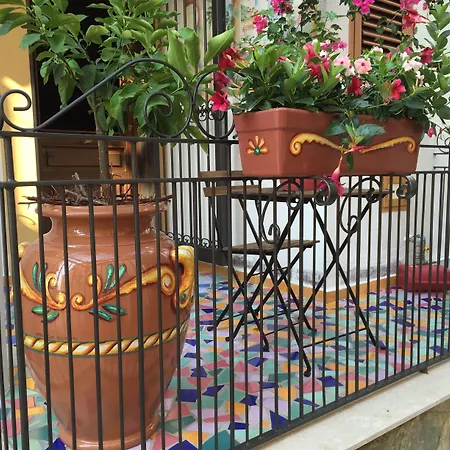 לינה וארוחת בוקר La Casa Di Ivana
