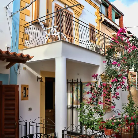 La Casa Di Ivana לינה וארוחת בוקר סן ניקולה ארצ'לה