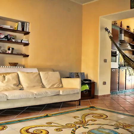 La Casa Di Ivana 3* סן ניקולה ארצ'לה