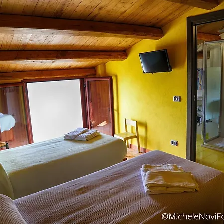 La Casa Di Ivana לינה וארוחת בוקר 3*